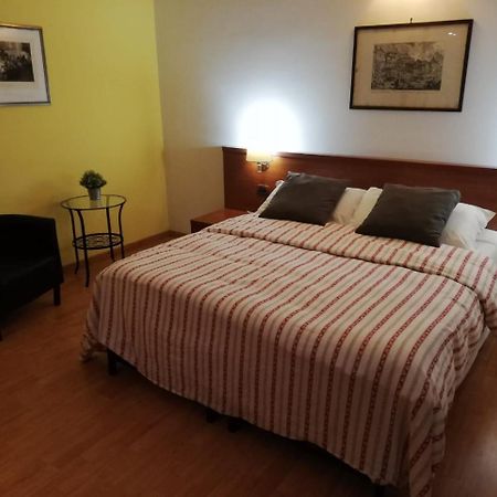 Domus Appia 154 B&B Рим Екстер'єр фото